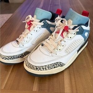 Air Jordan Style Retro Sneakers in White, Blue & Red size 8